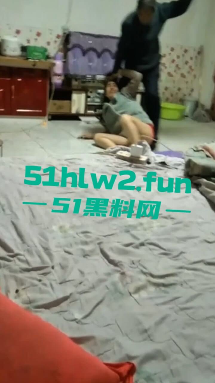 女子被殴打现场图3
