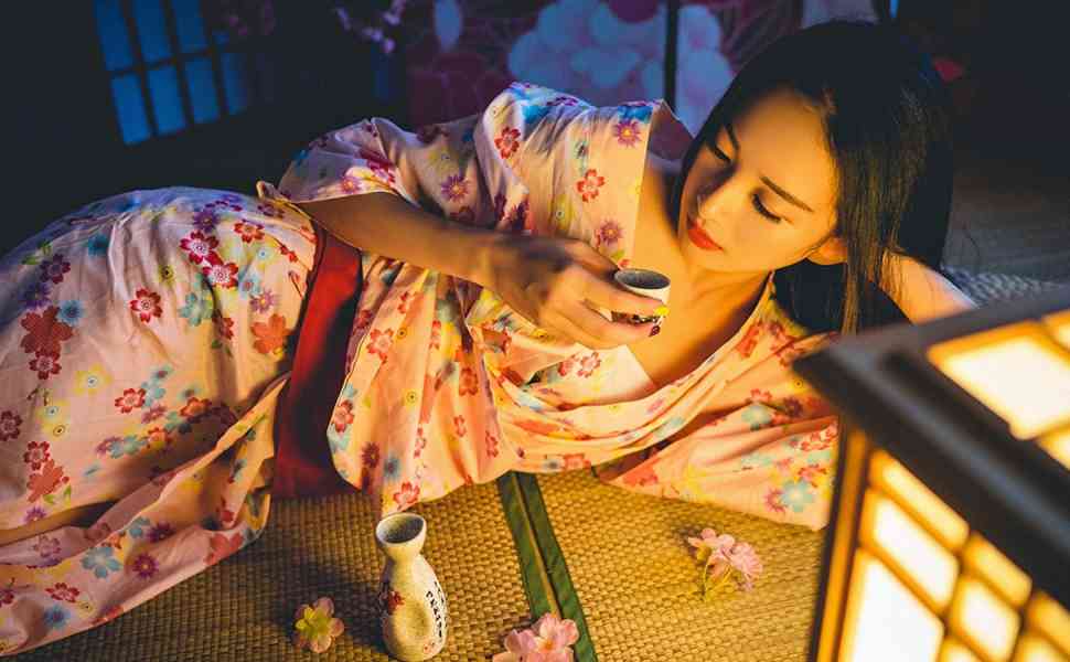 尺度炸裂！重庆沙坪坝美女官员徐艳霞不雅视频流出，这操作太惊人！