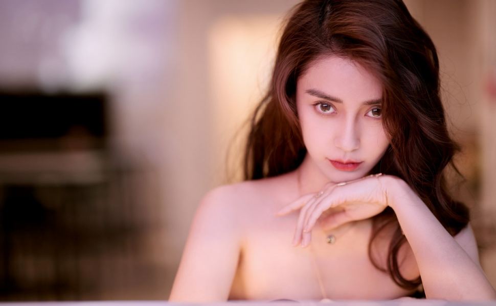 狂情哥哥旅行记：妹妹酒店求欢，激情四射后入冲刺得手！