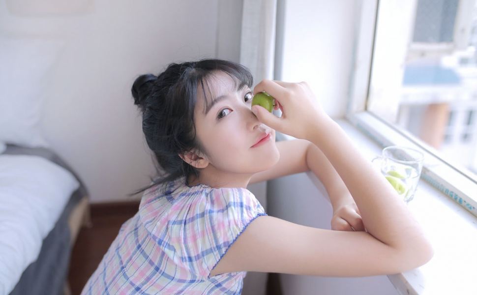 南京鼓楼区独居少妇引发热议，无人机偷拍画面曝光后意外坠毁