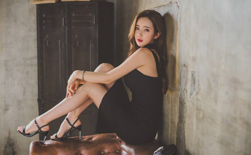时间线复盘：乖乖女学霸王亚丽的私密直播大变身