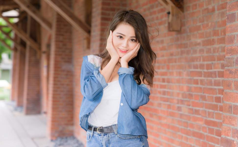 盘锦兴隆大厦女销售赵芸被曝约炮上瘾！金主老婆怒甩聊天记录，视频尺度堪比AV，抖音炸锅了！