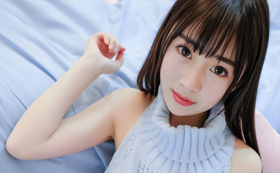 直播界清纯女神人设崩塌？黑丝高跟搭配翘臀狂摇，大尺度视频流出内幕深度解析
